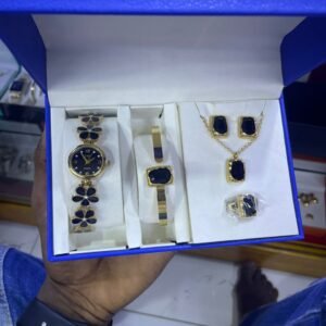 Montre complète pour femme