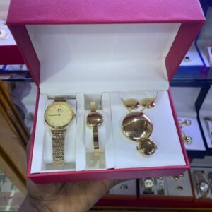 Montre complète pour femme
