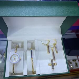 Montre Complète femme
