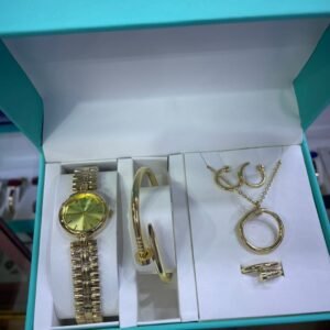 Montre complète pour femme