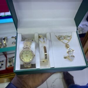 Montre complète pour femme