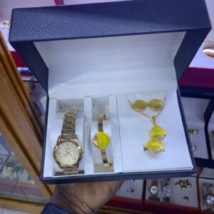 Montre complète femme