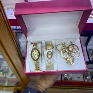 Montre complète pour femme