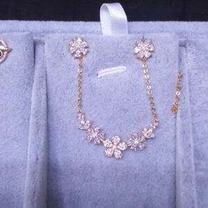 Bijoux chaîne et boucles d’oreilles