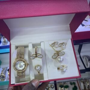 Montre complète pour femme